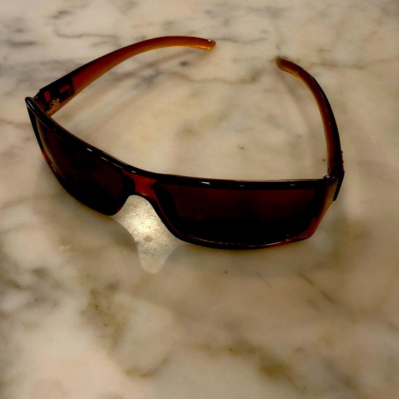 Gucci sunglasses main image 4